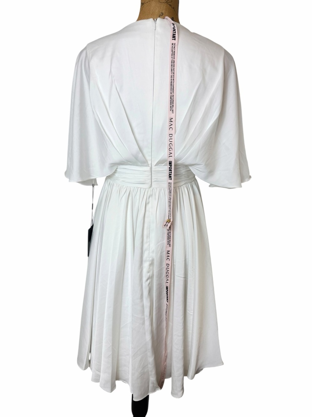 IEENA for Mac Duggal White Satin Cape Sleeve Mini Dress NWT Size 4 Bridal - Picture 4 of 7